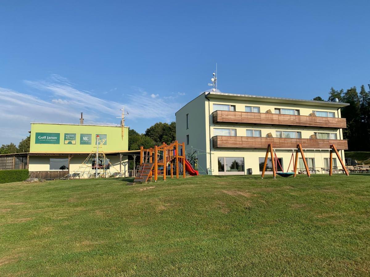 Hotel Devitka Янов Екстер'єр фото