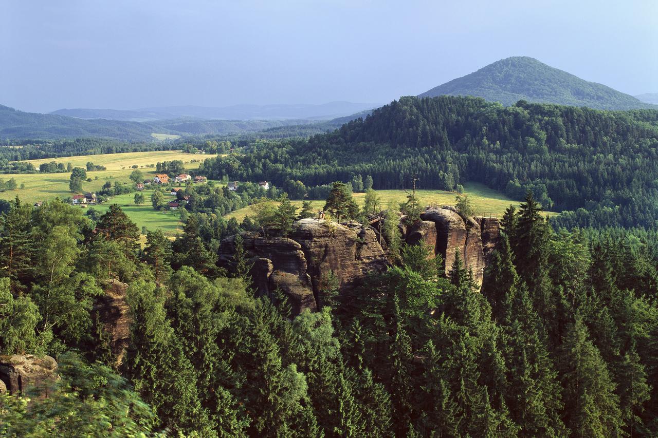 Hotel Devitka Янов Екстер'єр фото
